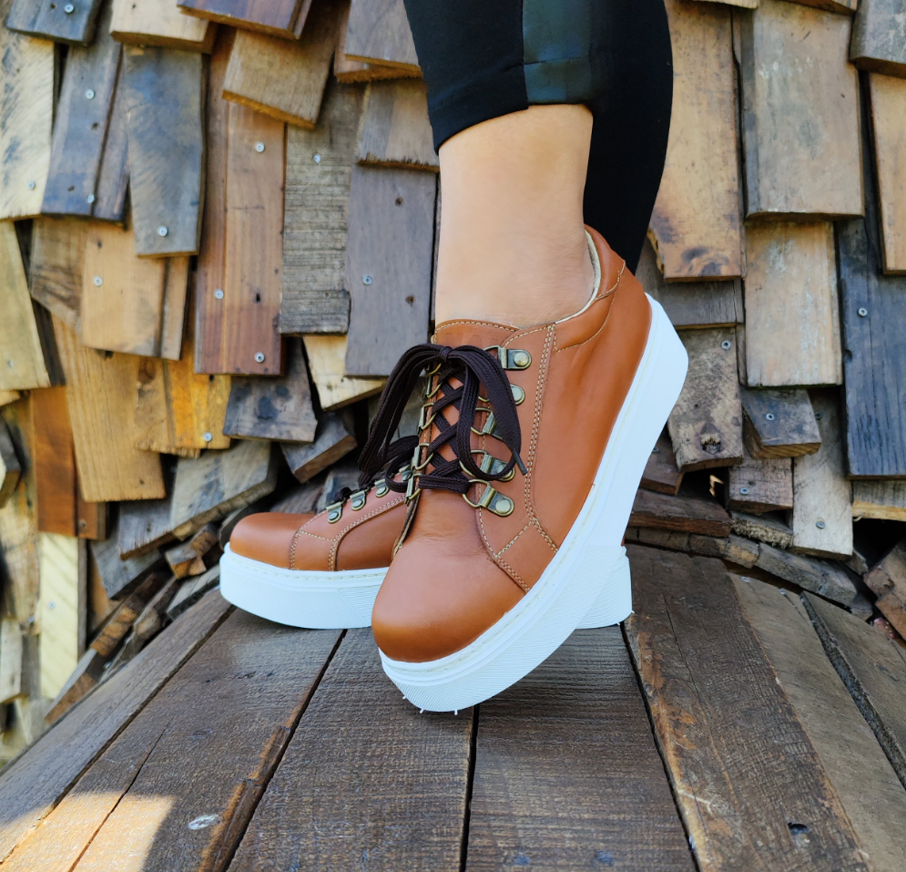 Zapatilla Llanka camel