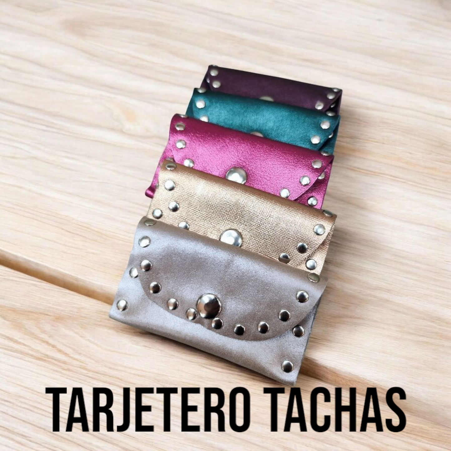 Tarjetero Tachas