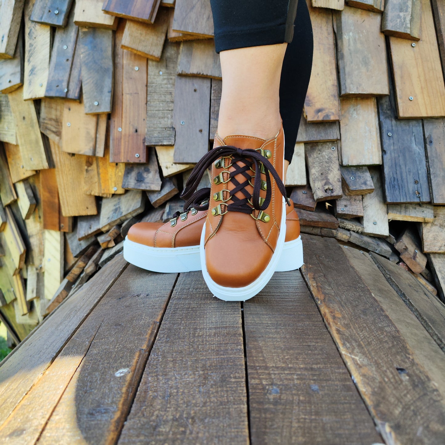 Zapatilla Llanka camel
