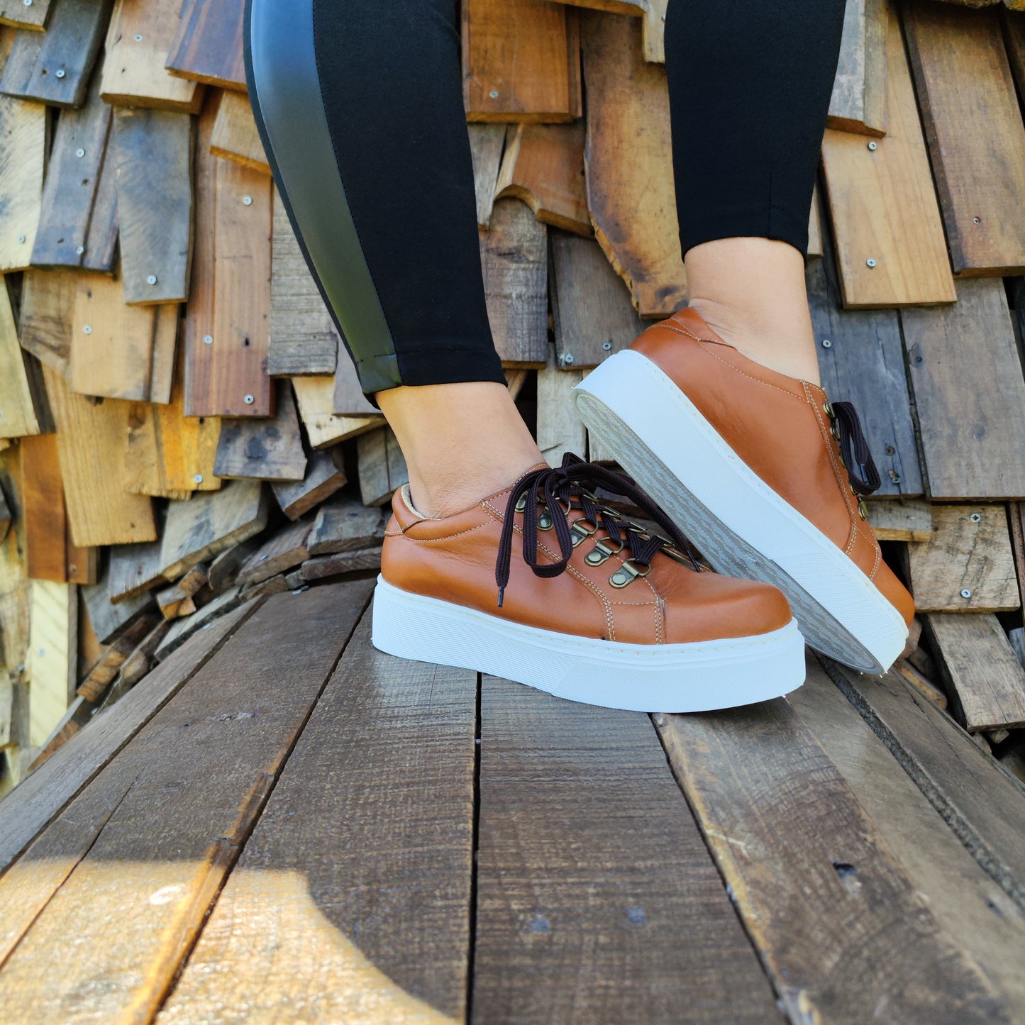 Zapatilla Llanka camel