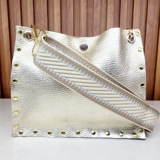 Cartera dorada